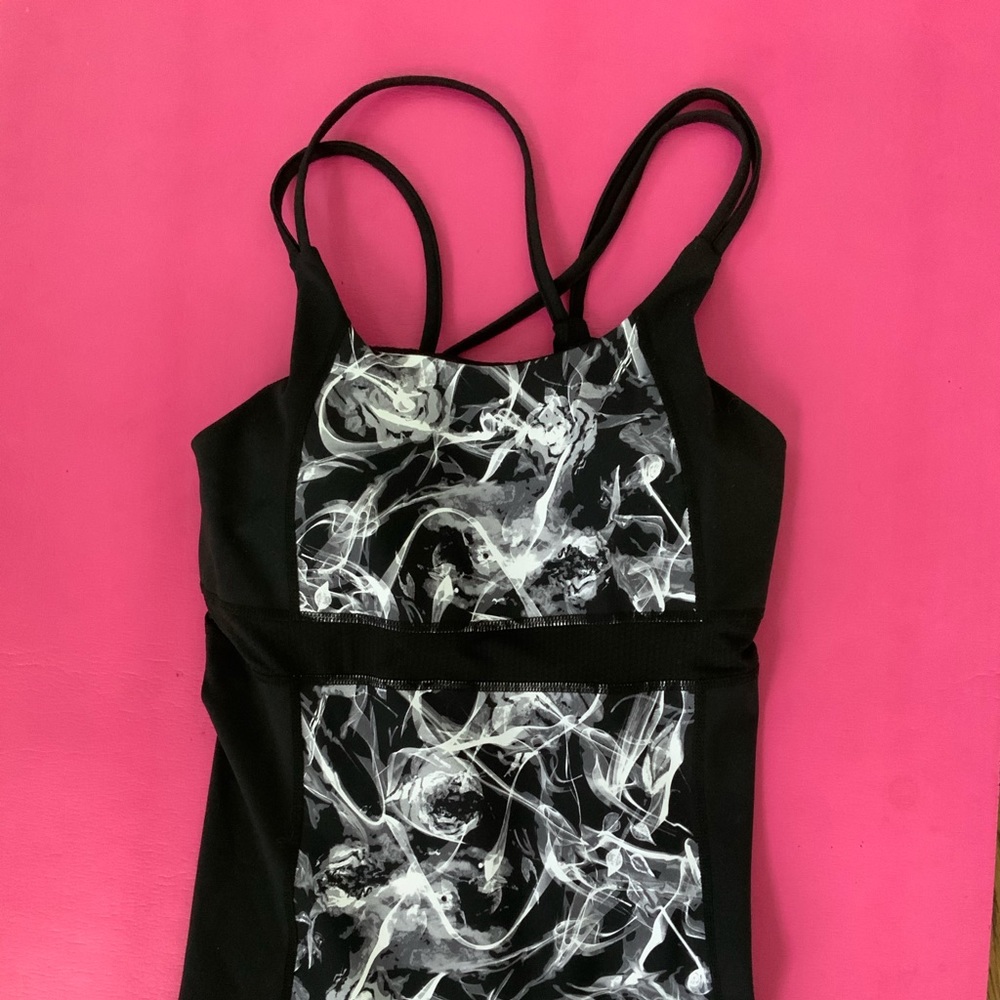 Colosseum MCMXCII work out top